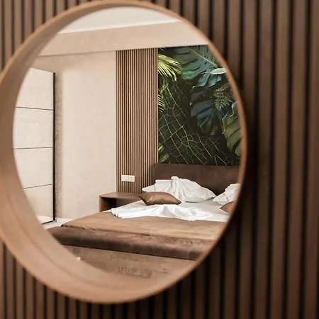 アパートホテル Tudor By Dedal ナボダリ