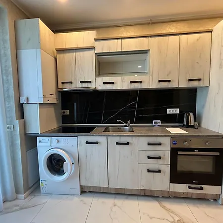 Tudor By Dedal ナボダリ