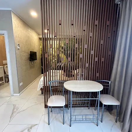 Tudor By Dedal アパートホテル ナボダリ