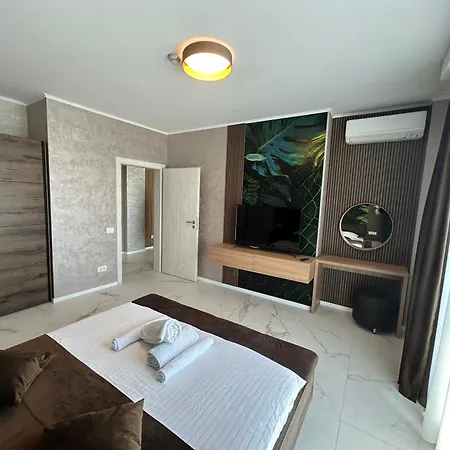 Tudor By Dedal ナボダリ